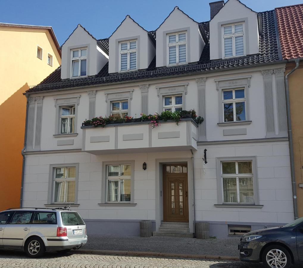 Fewo Am Marktplatz I Eisenhüttenstadt Exterior foto